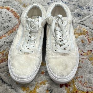 Vans w size 8 teddy fuzzy old school skate sneakers